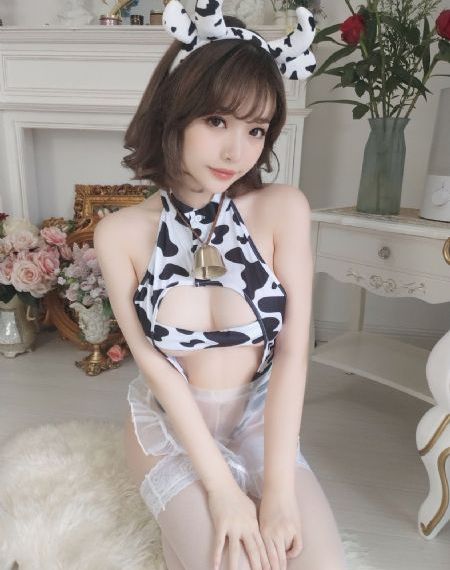 校花掀起裙底给我喂精子小说_4KBD在线观看